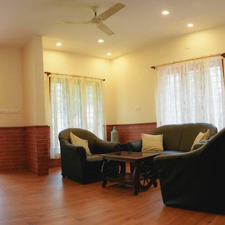 Waves And Shores Beach Villa Mararikulam Exterior photo