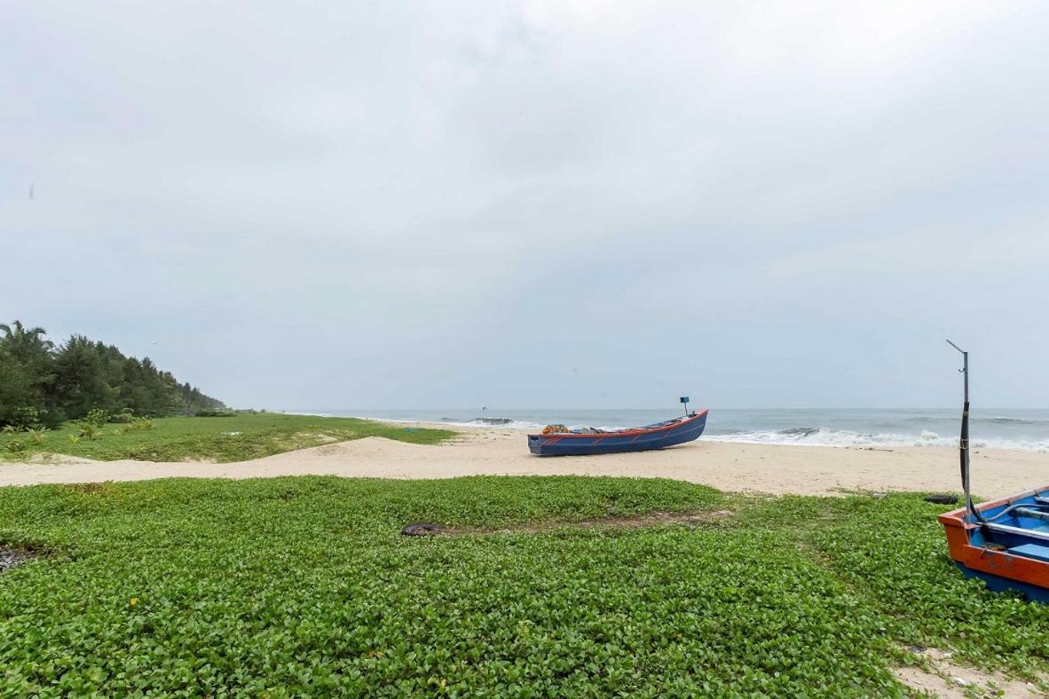 Waves And Shores Beach Villa Mararikulam Exterior photo